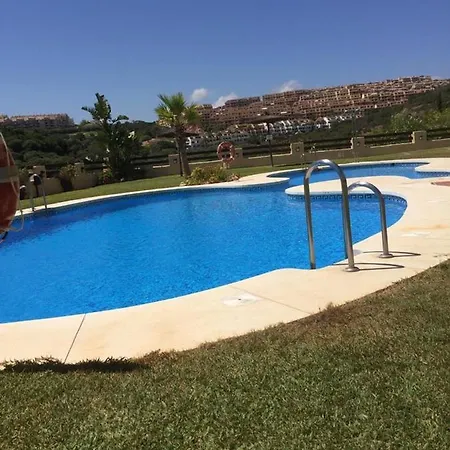 Grosse , Spanien, Andalusien, Costa Del Sol, Sabinillas, Duquesa, Manilva Mit Pool * 산루이스데사비닐라스