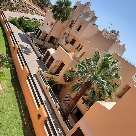 Grosse , Spanien, Andalusien, Costa Del Sol, Sabinillas, Duquesa, Manilva Mit Pool